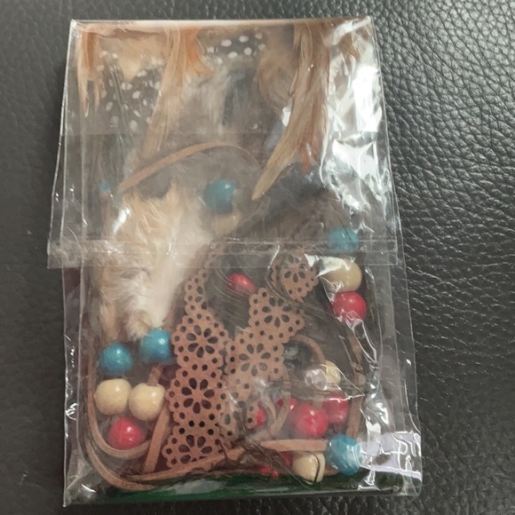 (Last 1) Boho hair accessories headband beads peacock feather suede - Picture 4 of 4